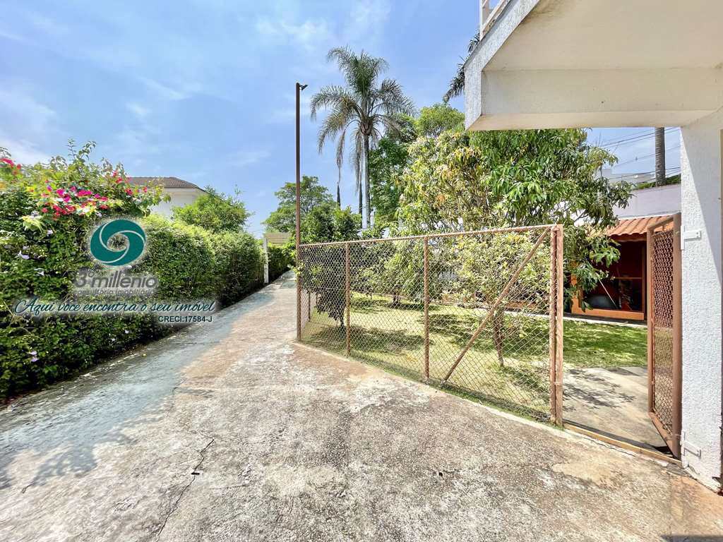 Casa em Carapicuíba, no bairro Golf Park