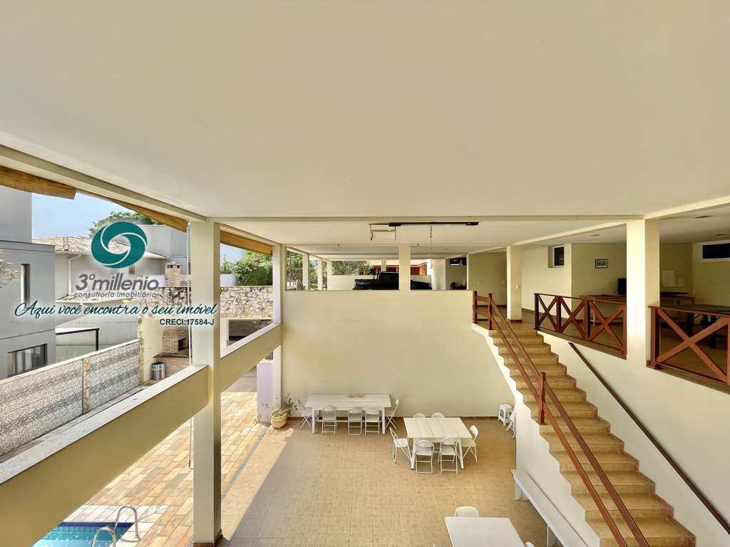 Casa em Carapicuíba, no bairro Golf Park