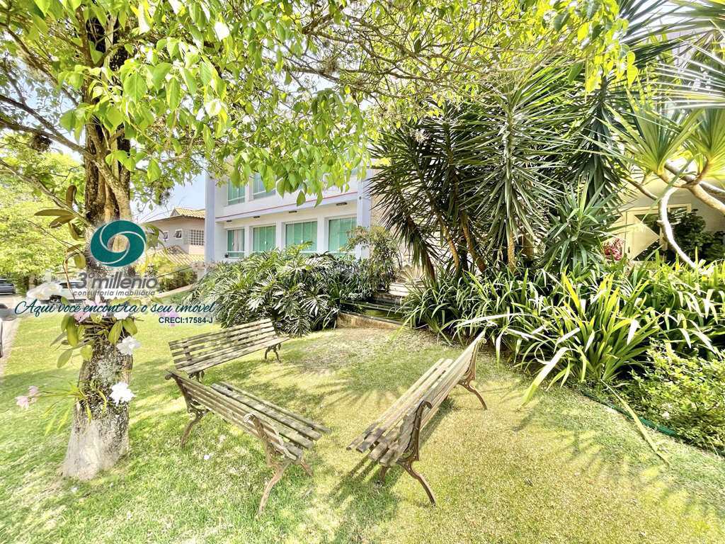 Casa em Carapicuíba, no bairro Golf Park