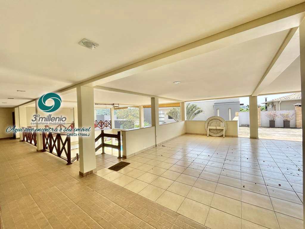 Casa em Carapicuíba, no bairro Golf Park
