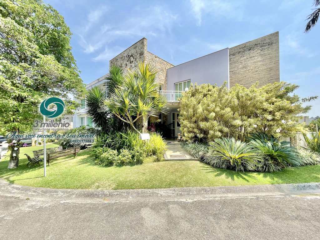 Casa em Carapicuíba, no bairro Golf Park