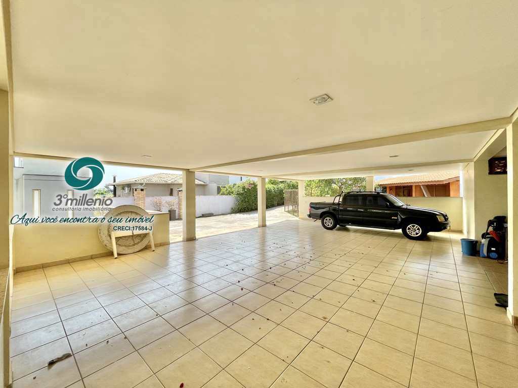 Casa em Carapicuíba, no bairro Golf Park