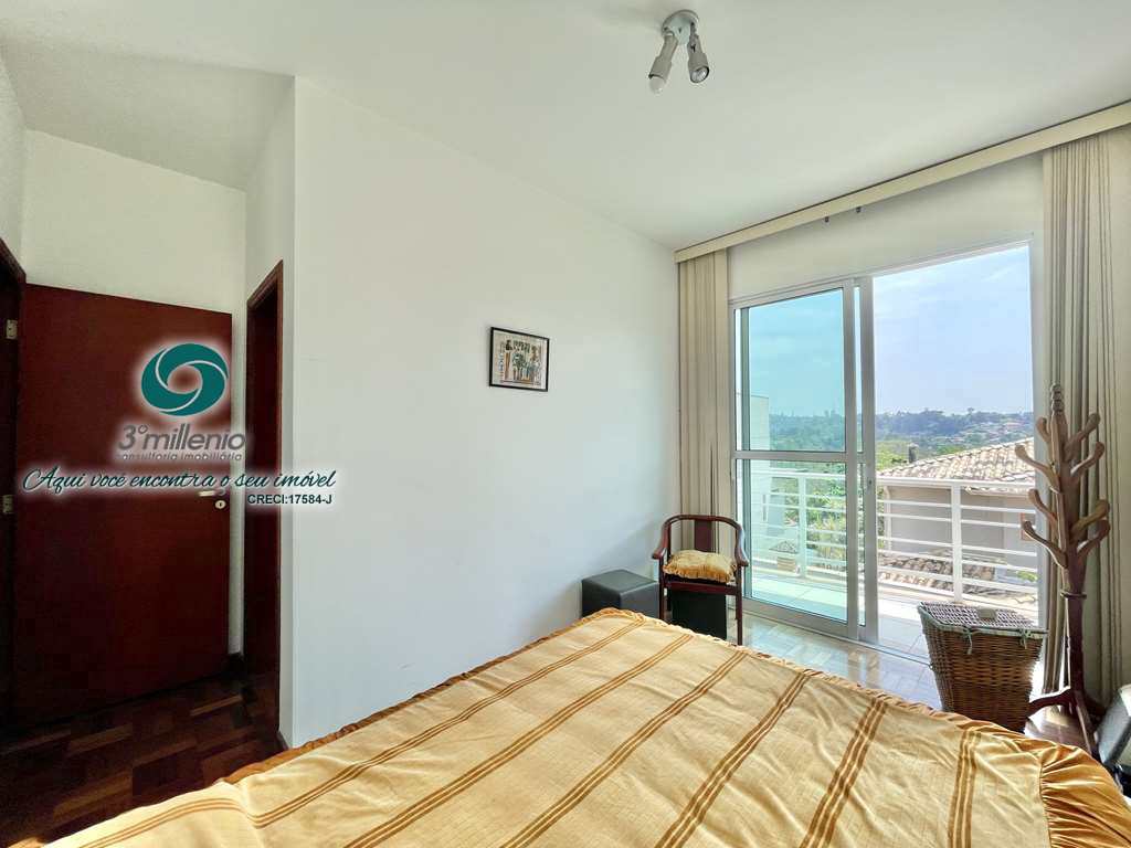 Casa em Carapicuíba, no bairro Golf Park