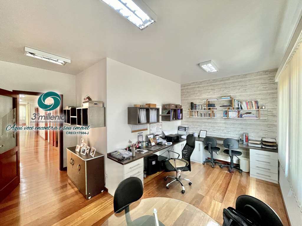 Casa em Carapicuíba, no bairro Golf Park