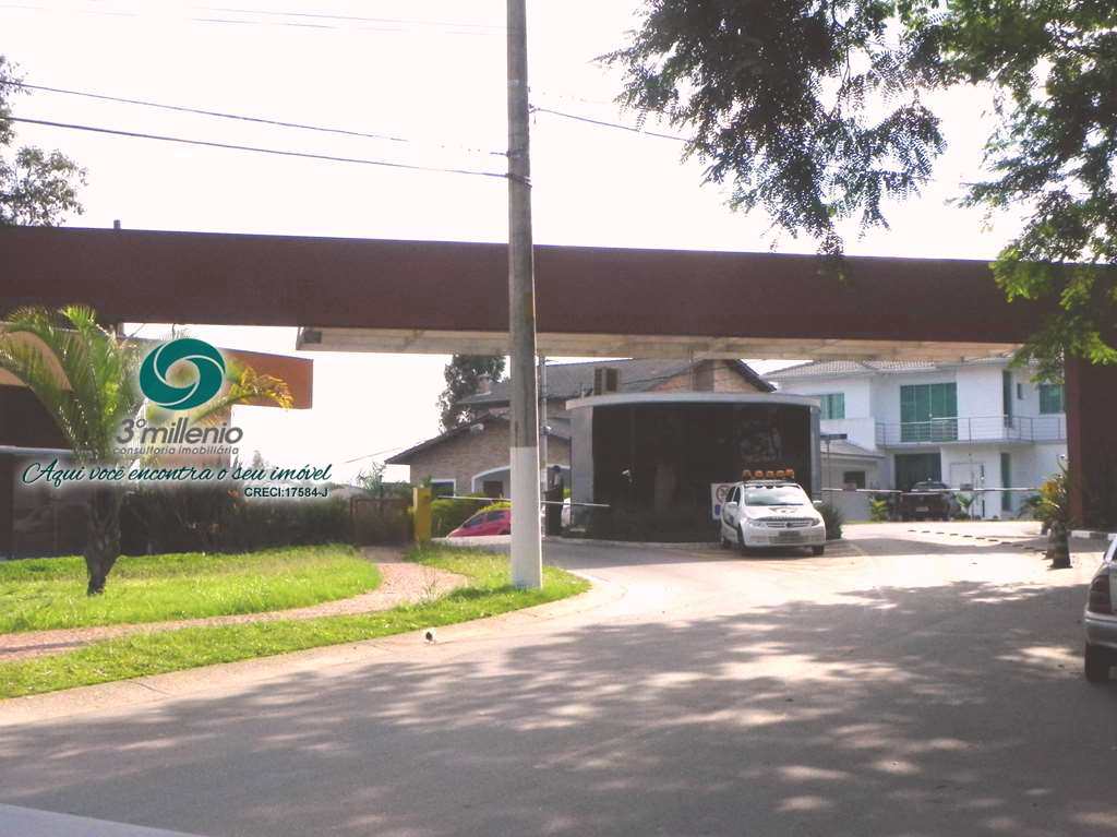 Casa em Carapicuíba, no bairro Golf Park