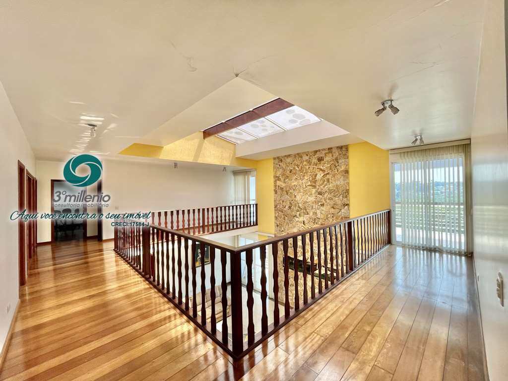 Casa em Carapicuíba, no bairro Golf Park