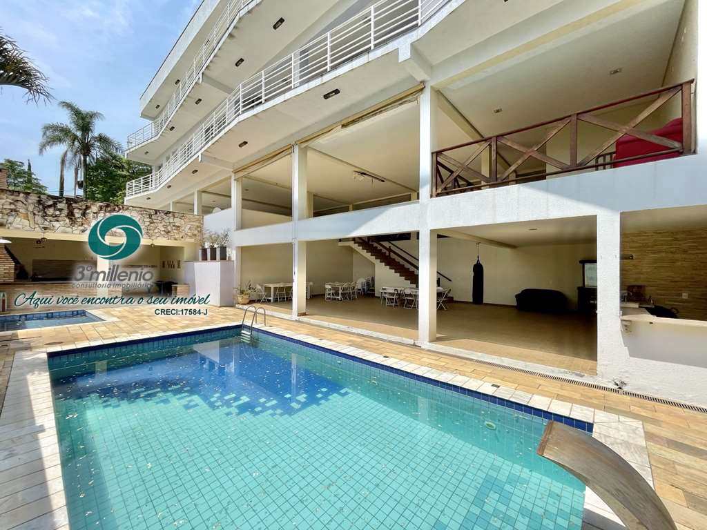 Casa em Carapicuíba, no bairro Golf Park