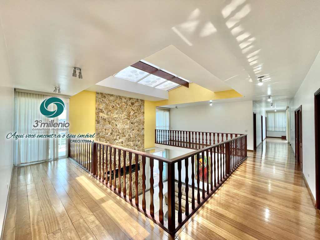 Casa em Carapicuíba, no bairro Golf Park