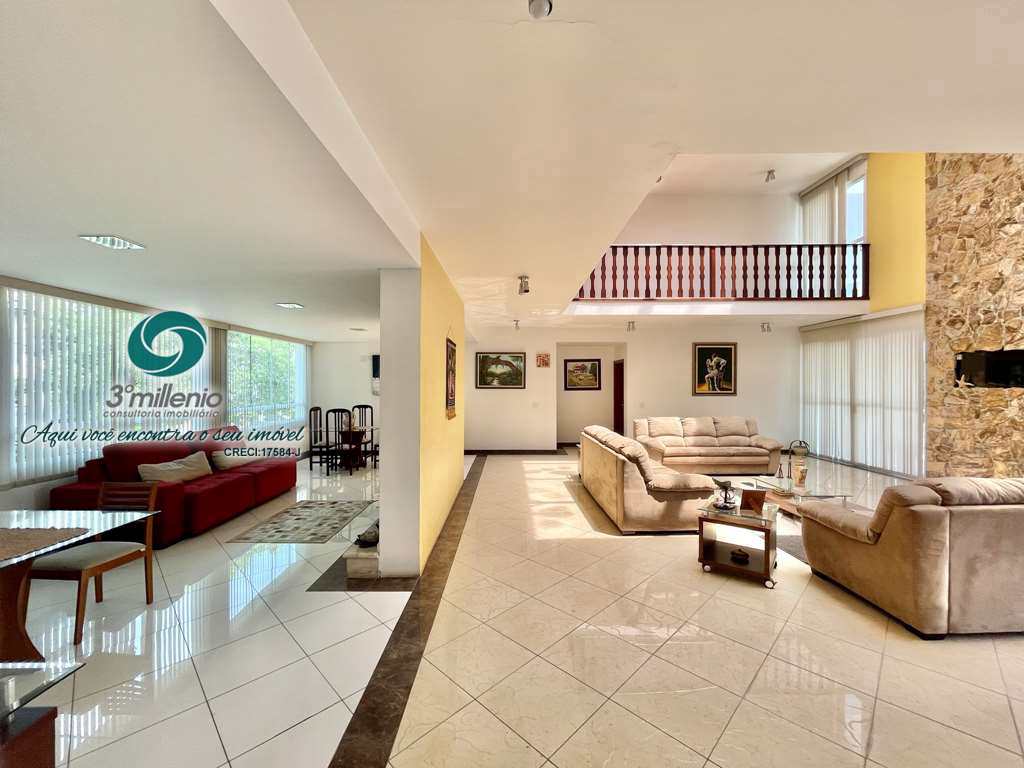 Casa em Carapicuíba, no bairro Golf Park