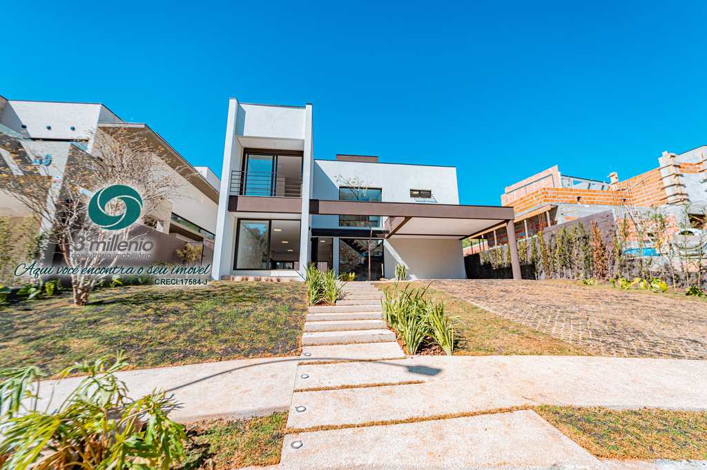 Casa em Embu das Artes, no bairro Moinho Velho