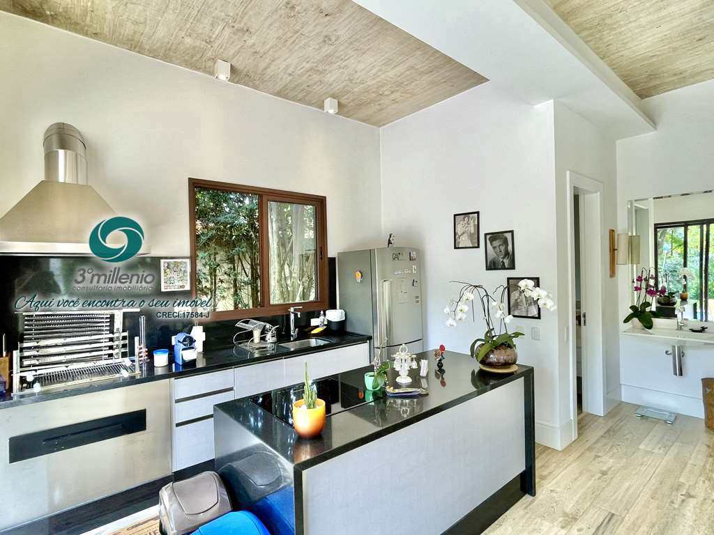 Casa em Cotia, no bairro Chácara Eliana