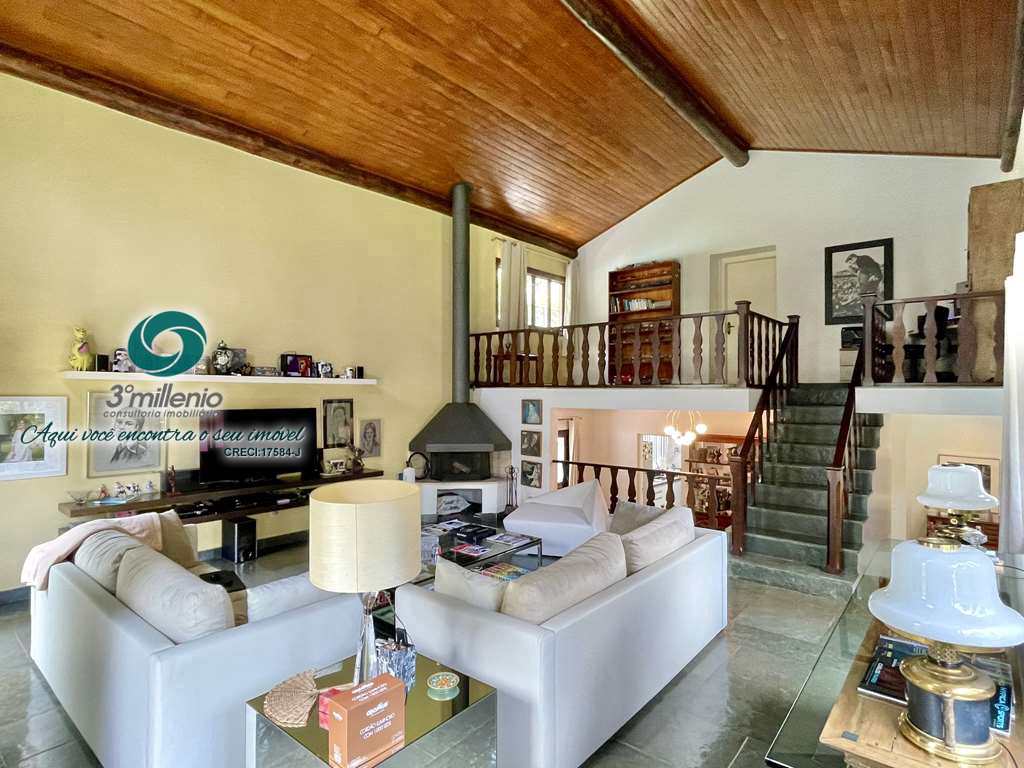 Casa em Cotia, no bairro Chácara Eliana