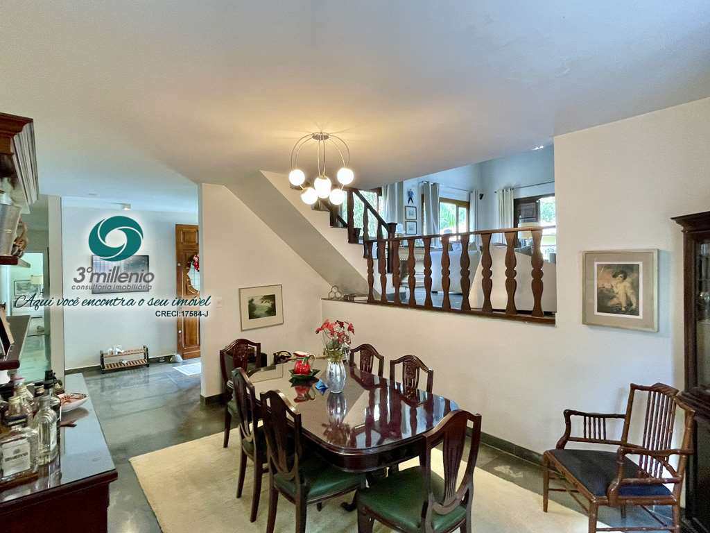 Casa em Cotia, no bairro Chácara Eliana