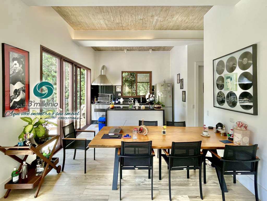 Casa em Cotia, no bairro Chácara Eliana