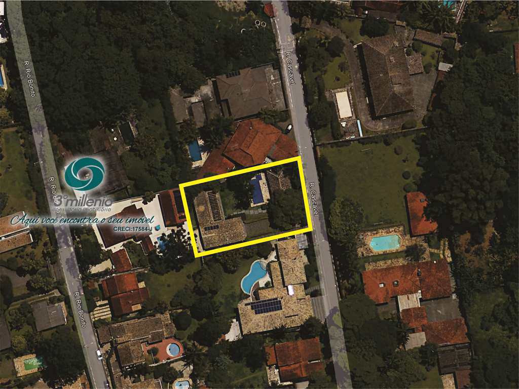 Casa em Cotia, no bairro Chácara Eliana
