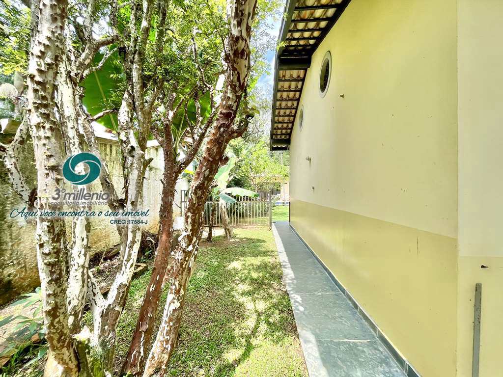 Casa em Cotia, no bairro Chácara Eliana