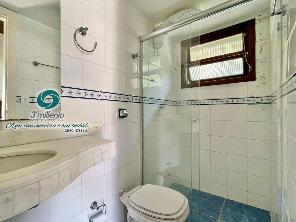Casa em Cotia, no bairro Chácara Eliana