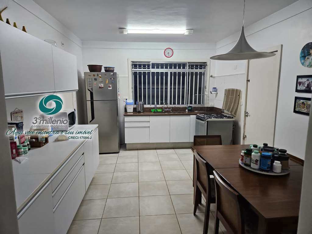 Casa em Cotia, no bairro Chácara Eliana