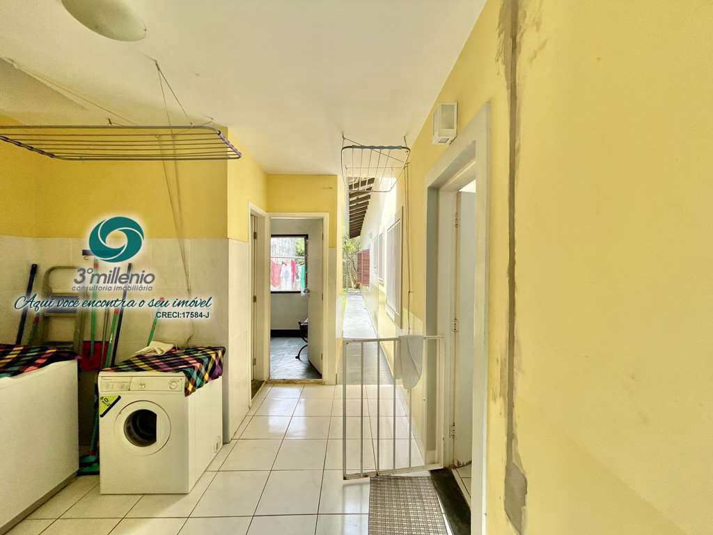 Casa em Cotia, no bairro Chácara Eliana