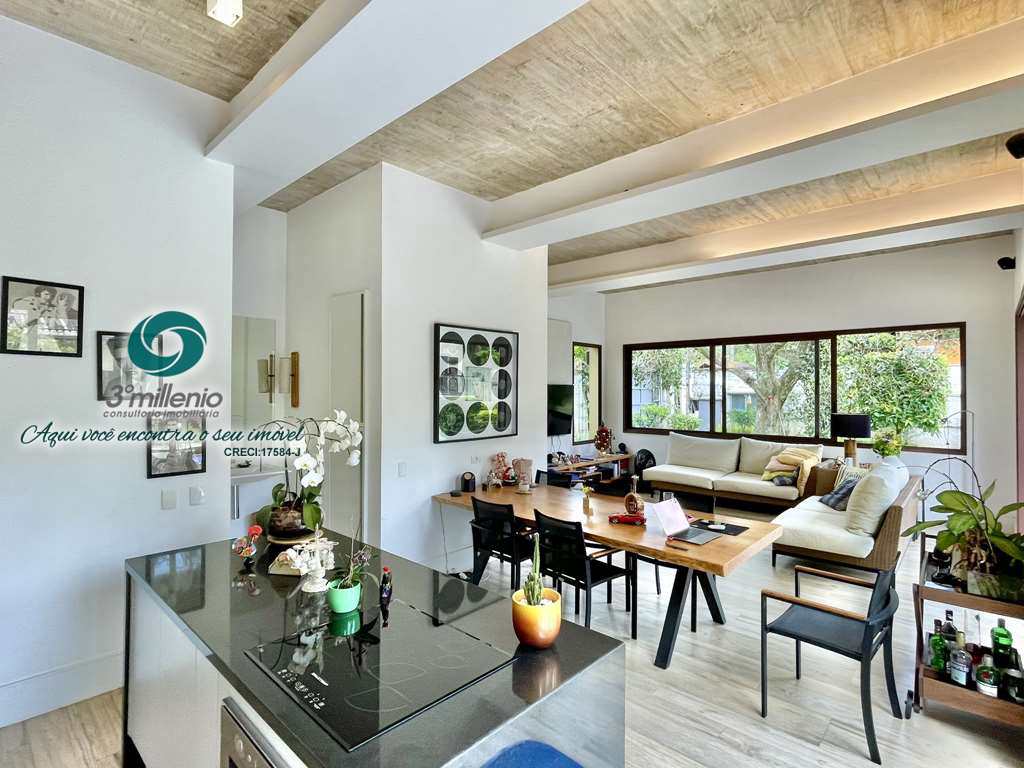 Casa em Cotia, no bairro Chácara Eliana