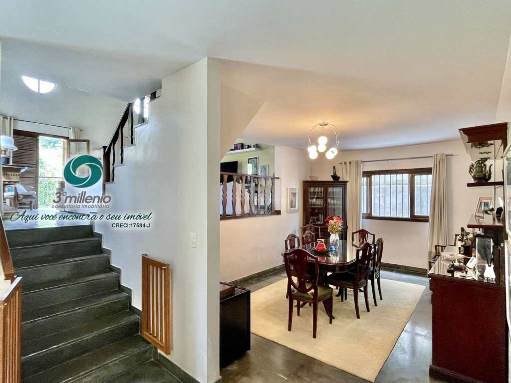 Casa em Cotia, no bairro Chácara Eliana