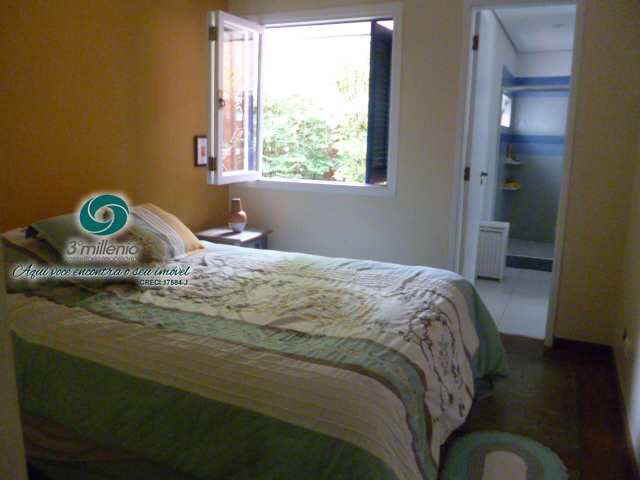Casa em Jandira, no bairro Altos de São Fernando