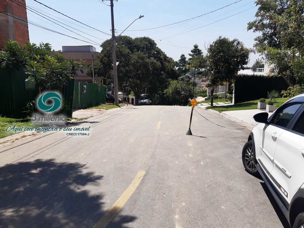 Terreno em Cotia, no bairro Granja Viana