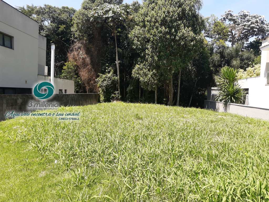 Terreno em Cotia, no bairro Granja Viana