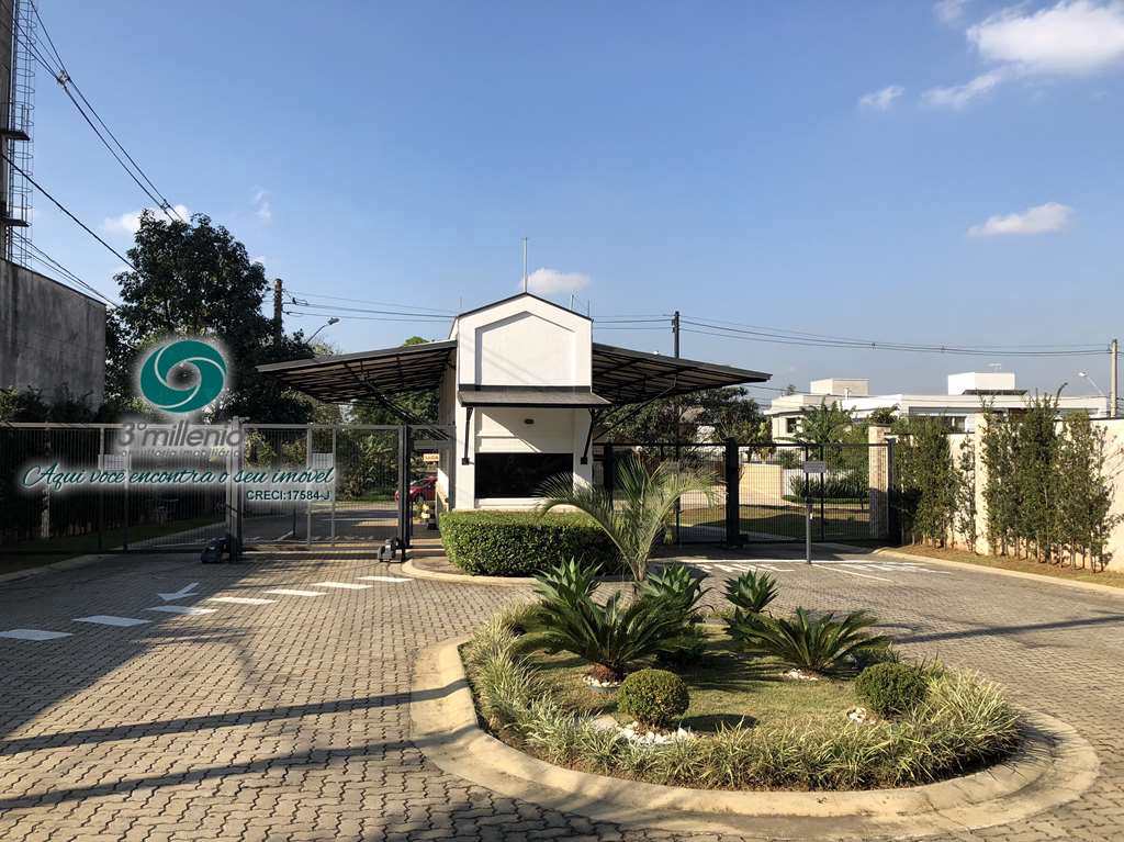 Terreno em Cotia, no bairro Granja Viana