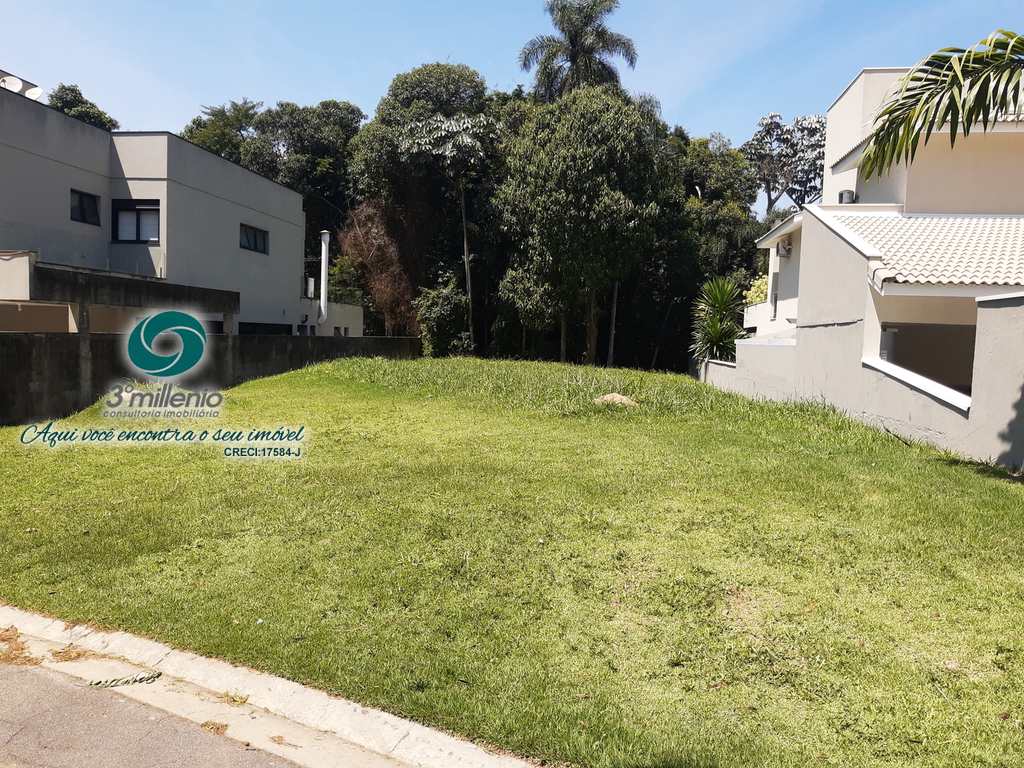 Terreno em Cotia, no bairro Granja Viana