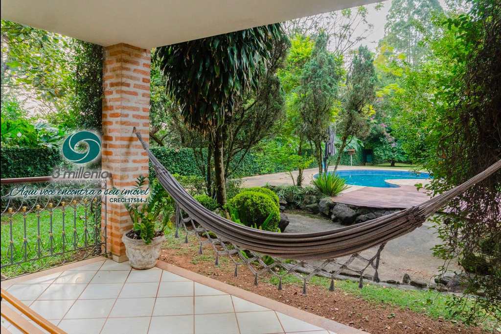 Casa em Cotia, no bairro Bosque do Vianna