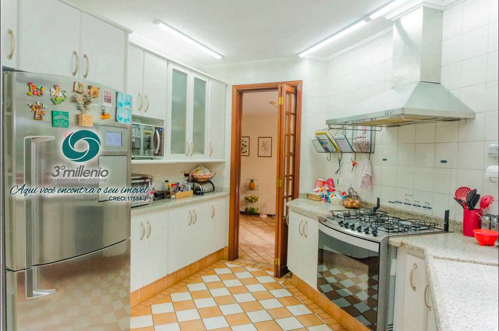 Casa em Cotia, no bairro Bosque do Vianna