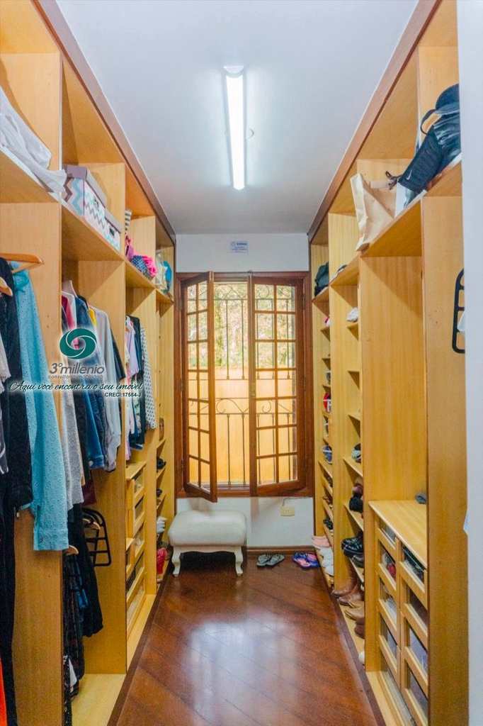 Casa em Cotia, no bairro Bosque do Vianna