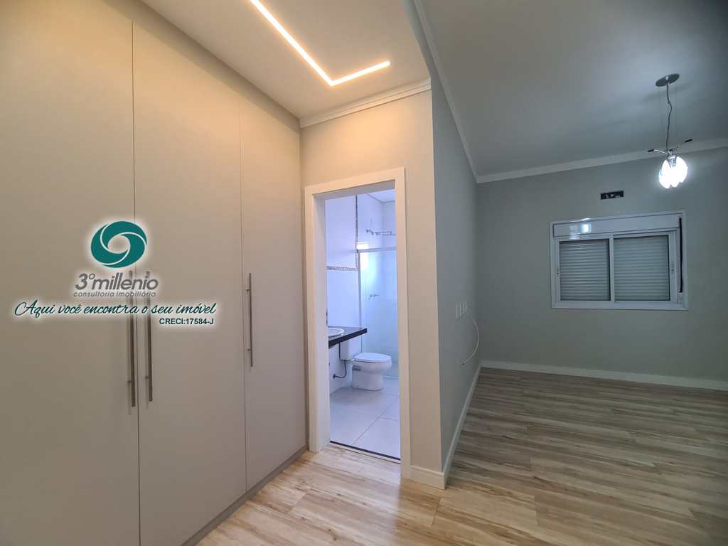 Casa em Jandira, no bairro Jardim do Golf I