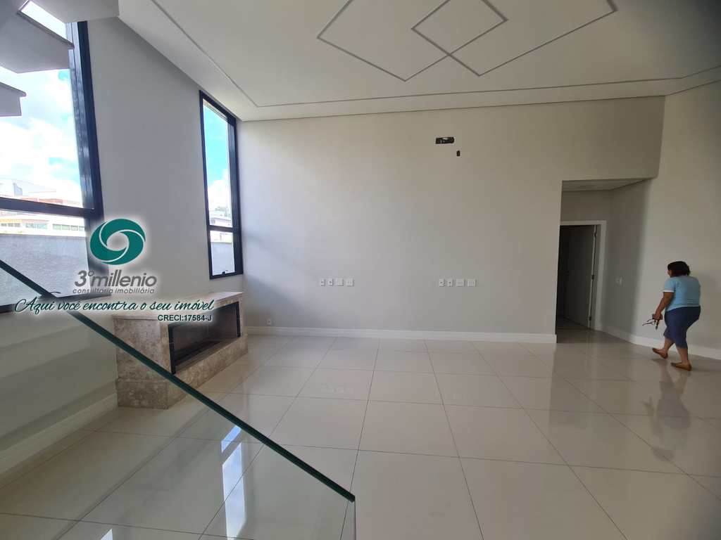 Casa em Jandira, no bairro Jardim do Golf I