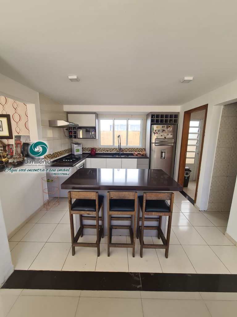 Casa em Cotia, no bairro Jardim Colibri