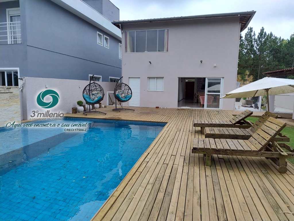 Casa em Cotia, no bairro Jardim Colibri