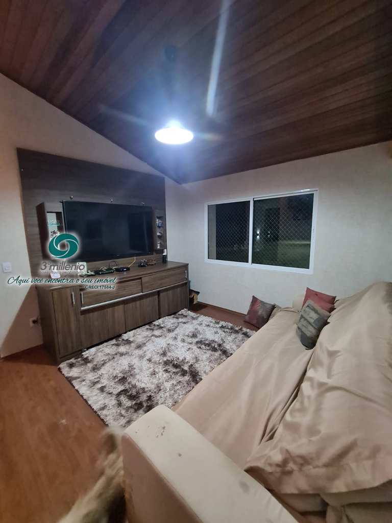 Casa em Cotia, no bairro Jardim Colibri