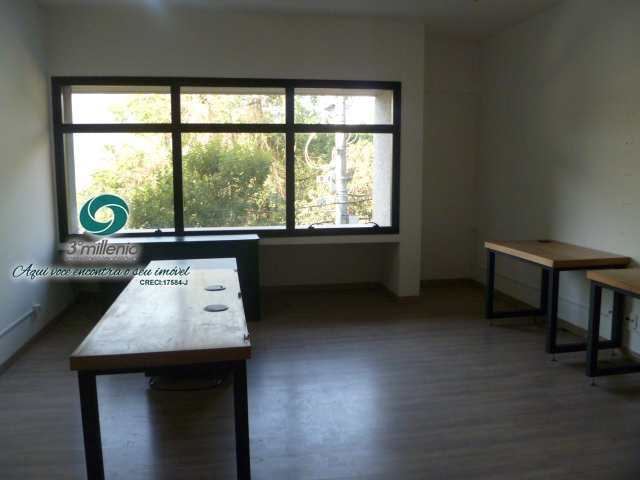 Sala Comercial em Cotia, no bairro Bosque do Vianna