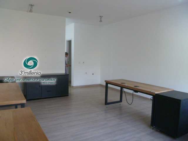 Sala Comercial em Cotia, no bairro Bosque do Vianna