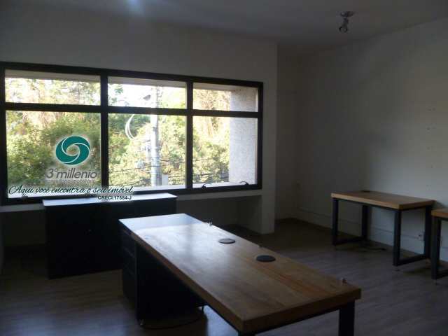 Sala Comercial em Cotia, no bairro Bosque do Vianna