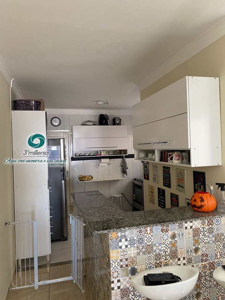 Casa em Cotia, no bairro Jardim Rio das Pedras