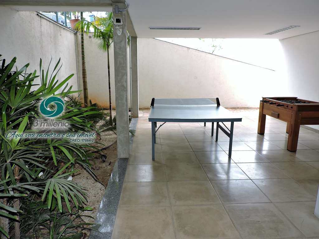 Terreno em Carapicuíba, no bairro Granja Viana