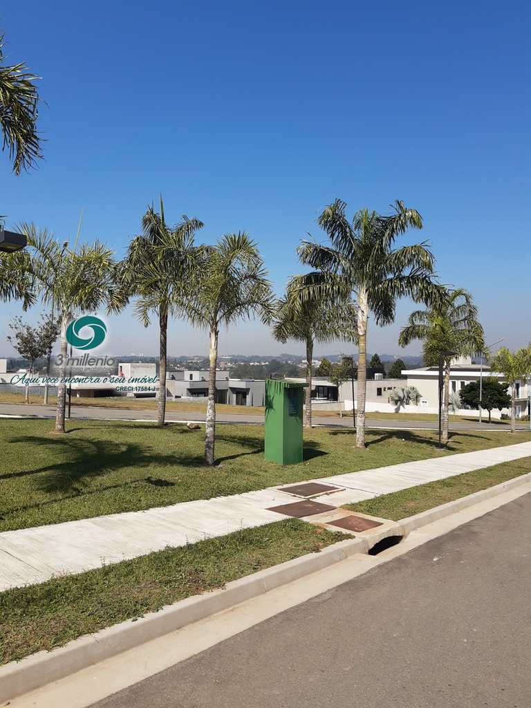 Terreno em Carapicuíba, no bairro Granja Viana