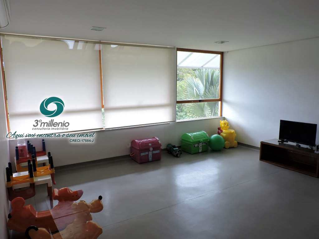 Terreno em Carapicuíba, no bairro Granja Viana