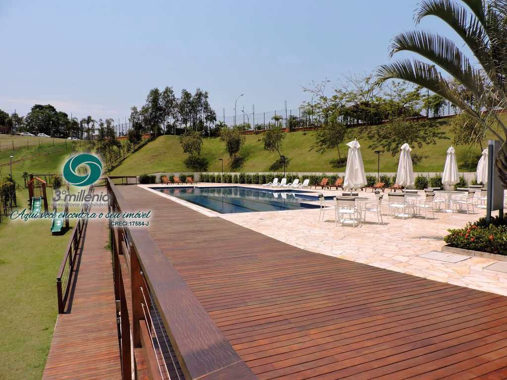 Terreno em Carapicuíba, no bairro Granja Viana