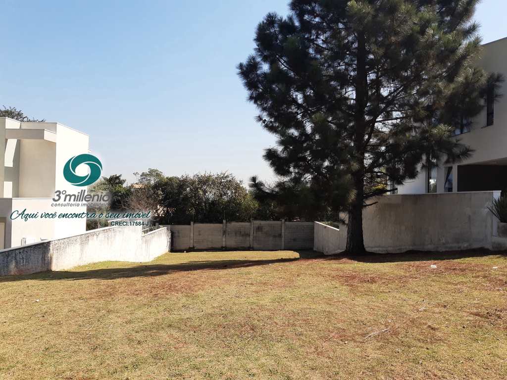 Terreno em Carapicuíba, no bairro Granja Viana