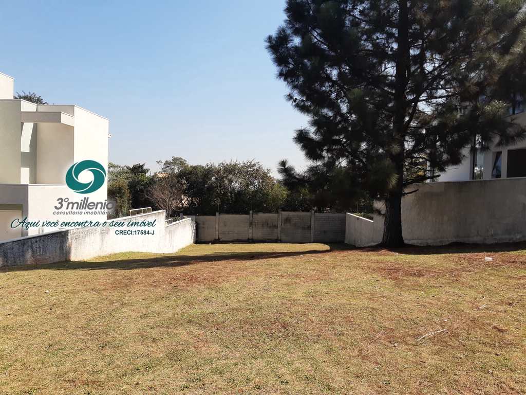 Terreno em Carapicuíba, no bairro Granja Viana