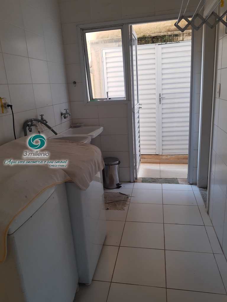 Casa em Cotia, no bairro Bosque do Vianna