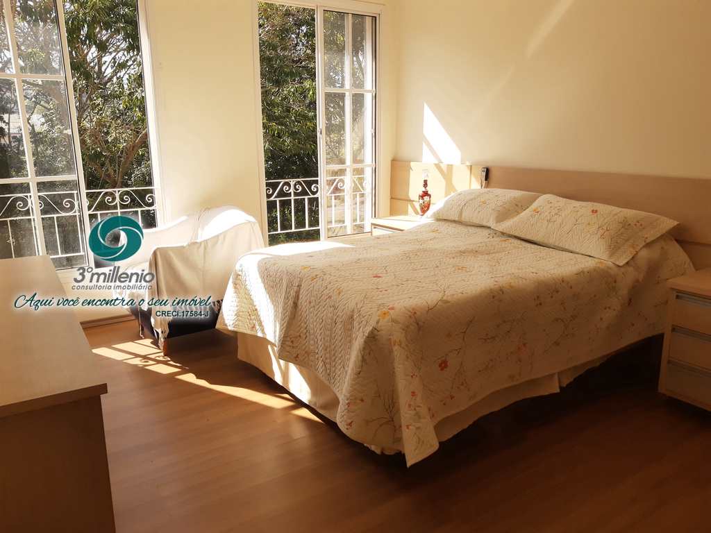 Casa em Cotia, no bairro Bosque do Vianna